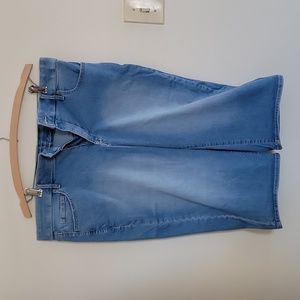 Glora Vanderbilt jean capris
